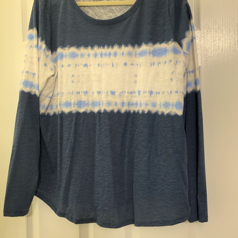Long sleeve blue and white tie dye t- shirt